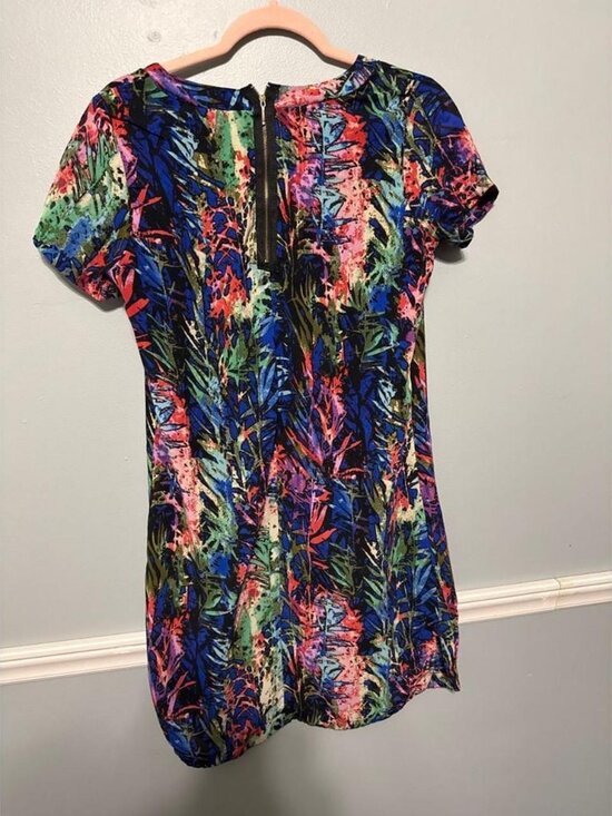 Dresses & Skirts - loral Dress